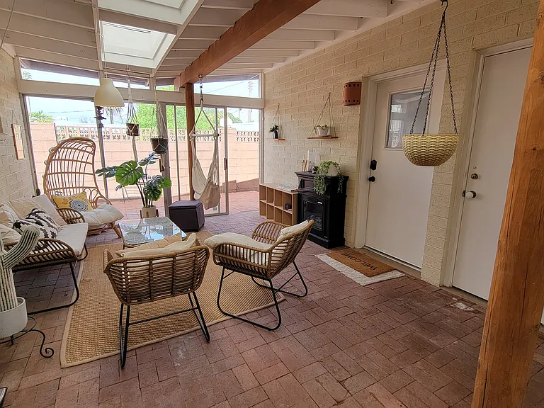 2107 S Ventura Dr — Photo 19