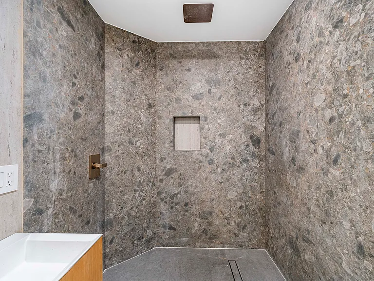 9213 Warbler Pl — Photo 34