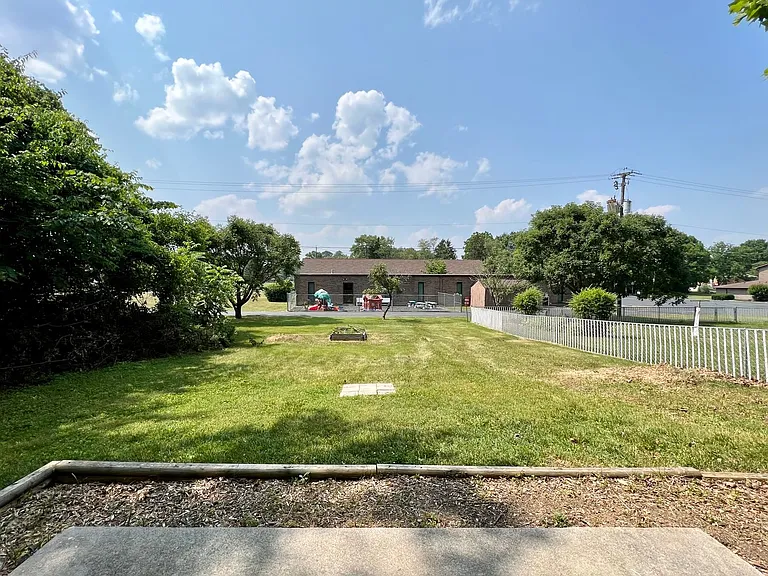 7435 Westridge Dr — Photo 16