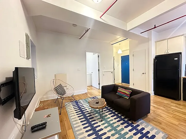 101 Sutton St #9 — Photo 1