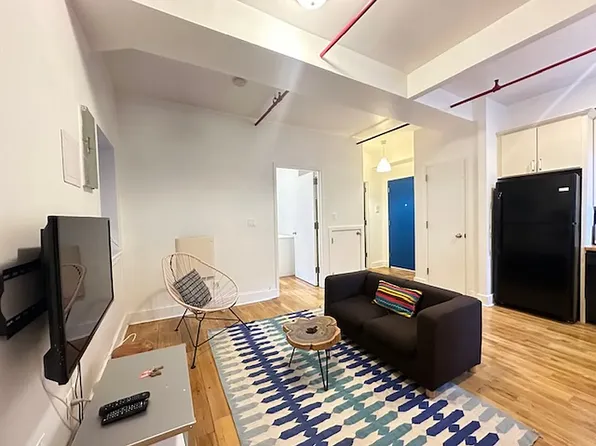 101 Sutton Street image 1 of 7