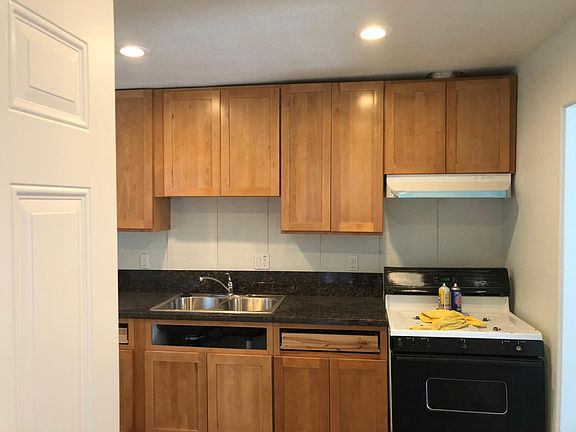 5th image of 1534 Orlando Way