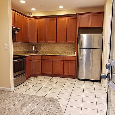 5th image of 248 Hancock St #1B