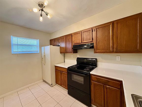 4th image of 1200 NW 87th Avenue #515