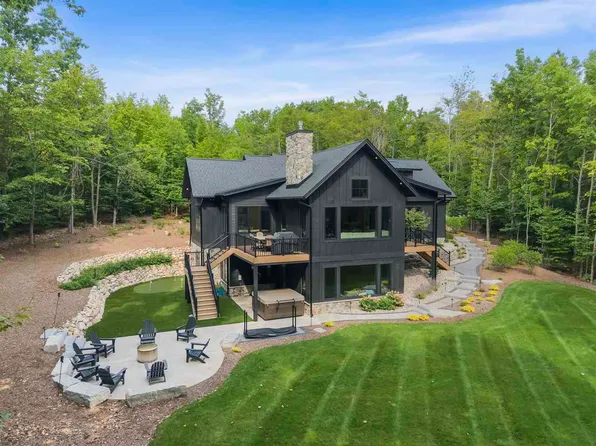 1735 Turnberry Trl, Boyne City, MI 49712