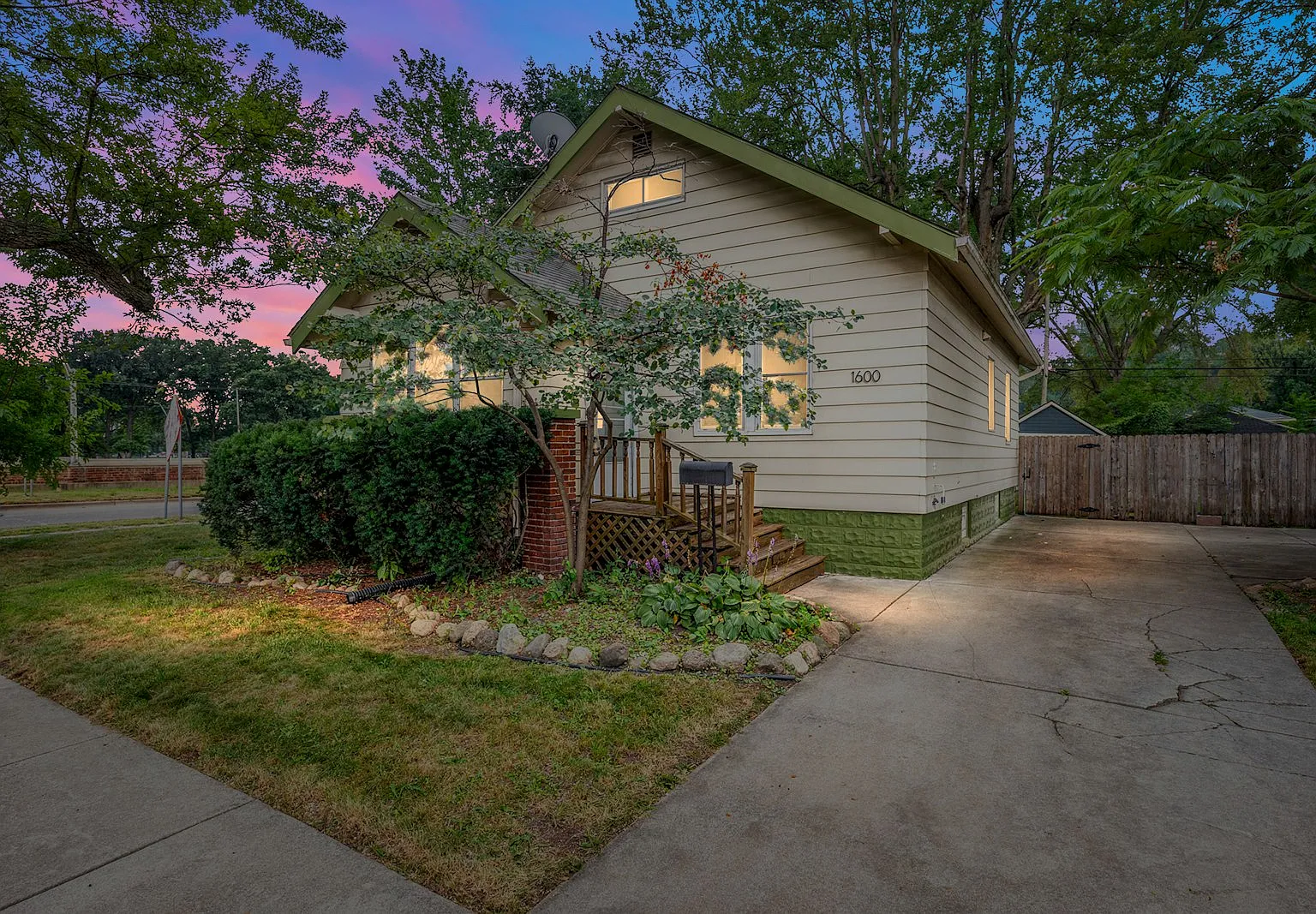 1600 McLean Avenue — Photo 1