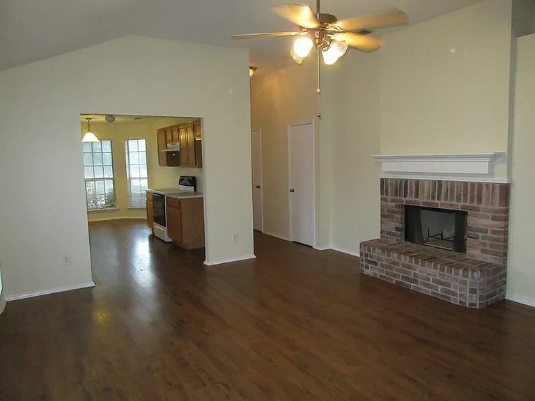 319 Lake Wichita Dr — Photo 5