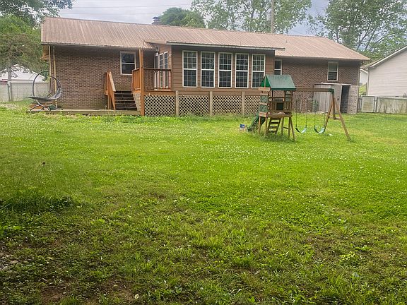 2nd image of 251 Littlebrook Cir