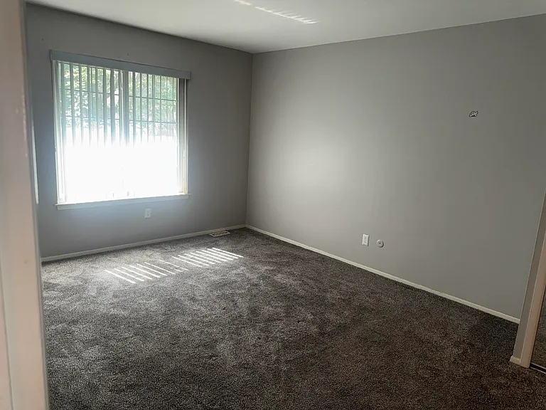 30220 Southfield Rd #243 — Photo 11