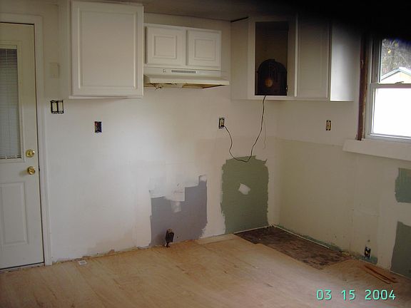 the kitchen , in process of remodeling will be complete by move in date