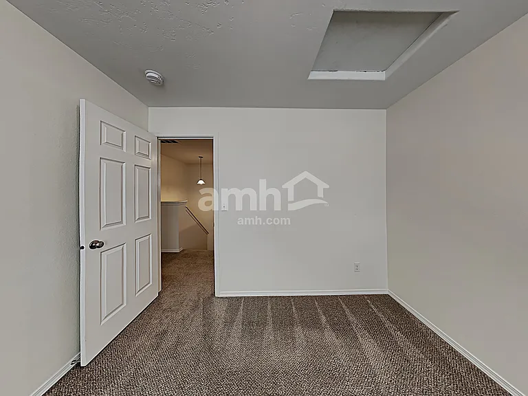 724 N Carisbrooke Ave — Photo 14