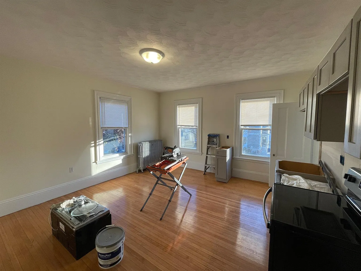 Highland Ave — Photo 2