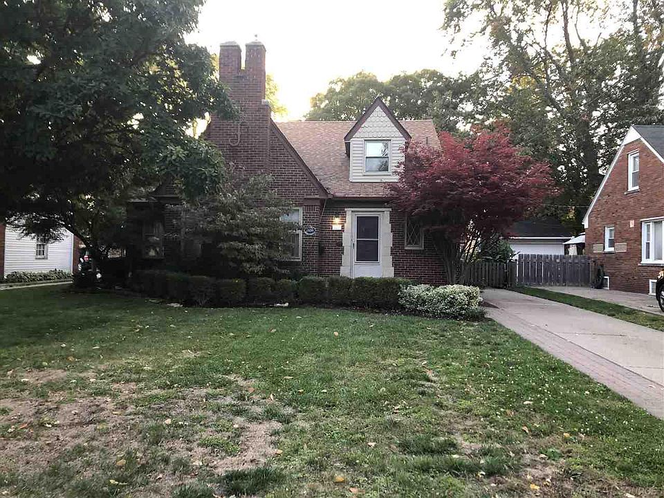 1st image of 122 Lodewyck Ave