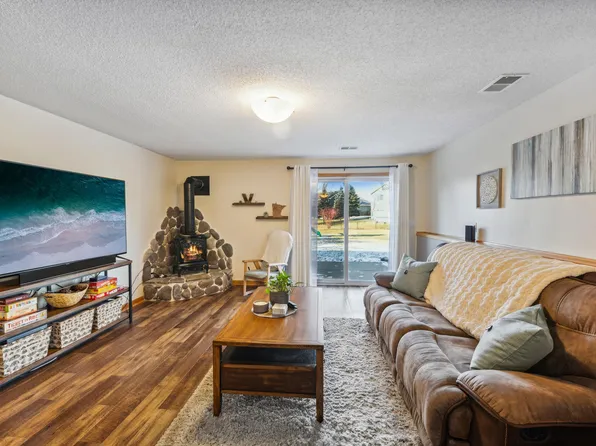 15088 Glenbrook Ave N, Hugo, MN 55038