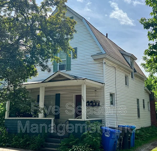 205 N Willard St #4 — Photo 1
