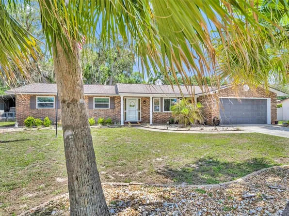 9830 Bunker Rd, Leesburg, FL 34788