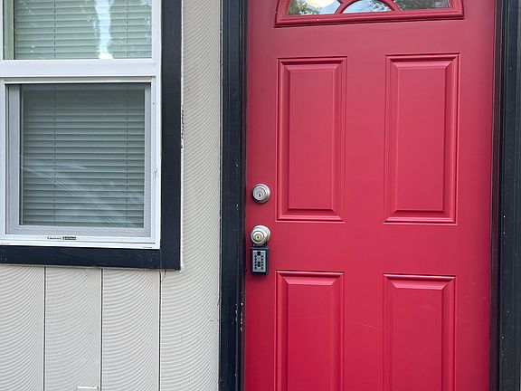 Side Door (leads to the kitchen)