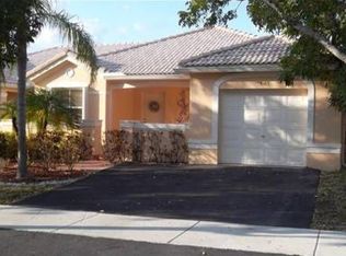 4165 Pine Ridge Ln, Weston, FL 33331