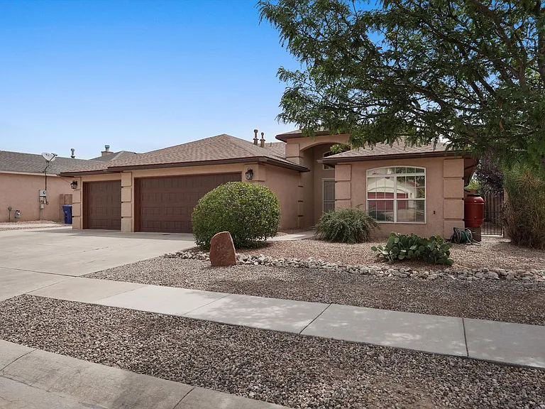 8620 Casa Verde Ave NW — Photo 42