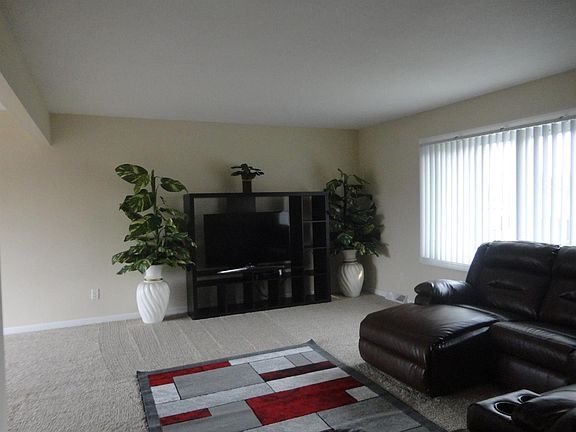 4th image of 6442 Kristina Ave