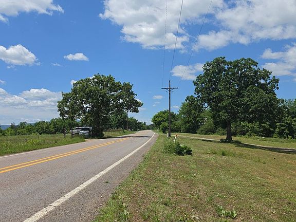 5th image of 940 W Highway 96