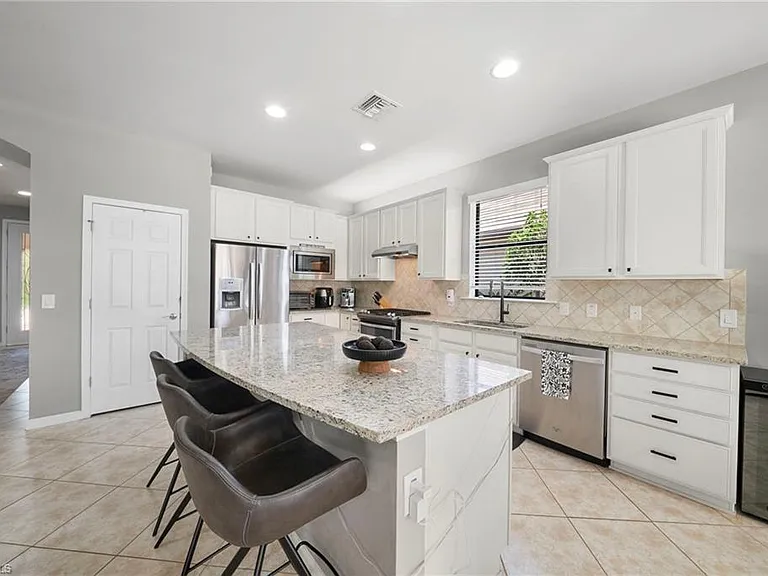 7052 Live Oak Dr — Photo 12