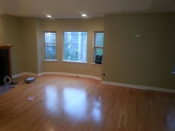2nd image of 6147 S Woodlawn Ave #1