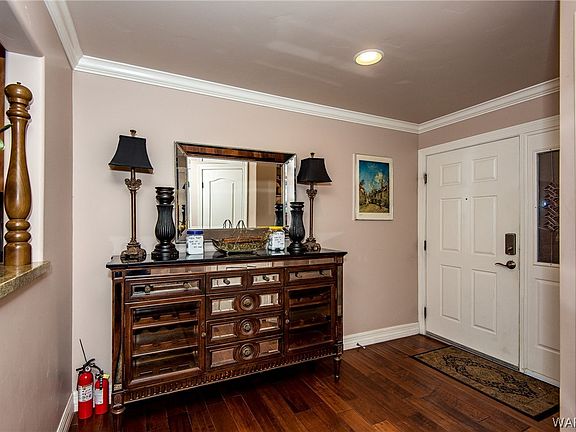 2nd image of 231 Moser Avenue Avenue Unit 101, Condo 1J