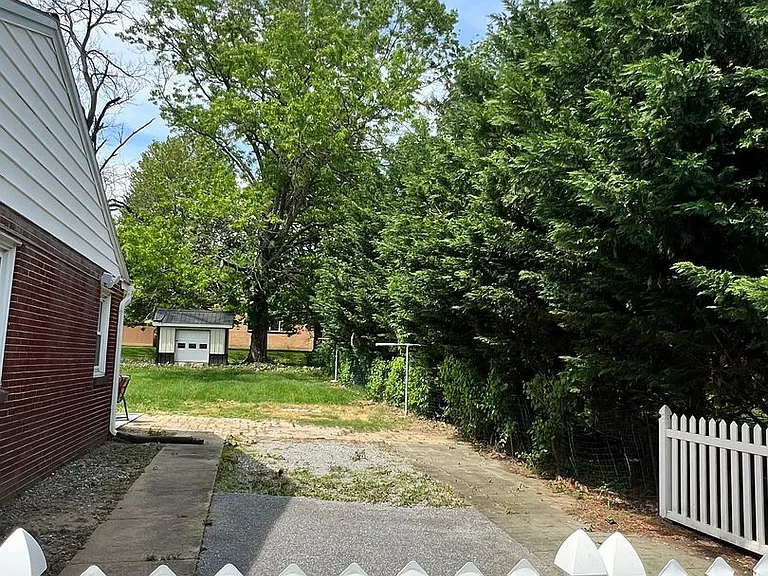 2399 New Holland Pike — Photo 7