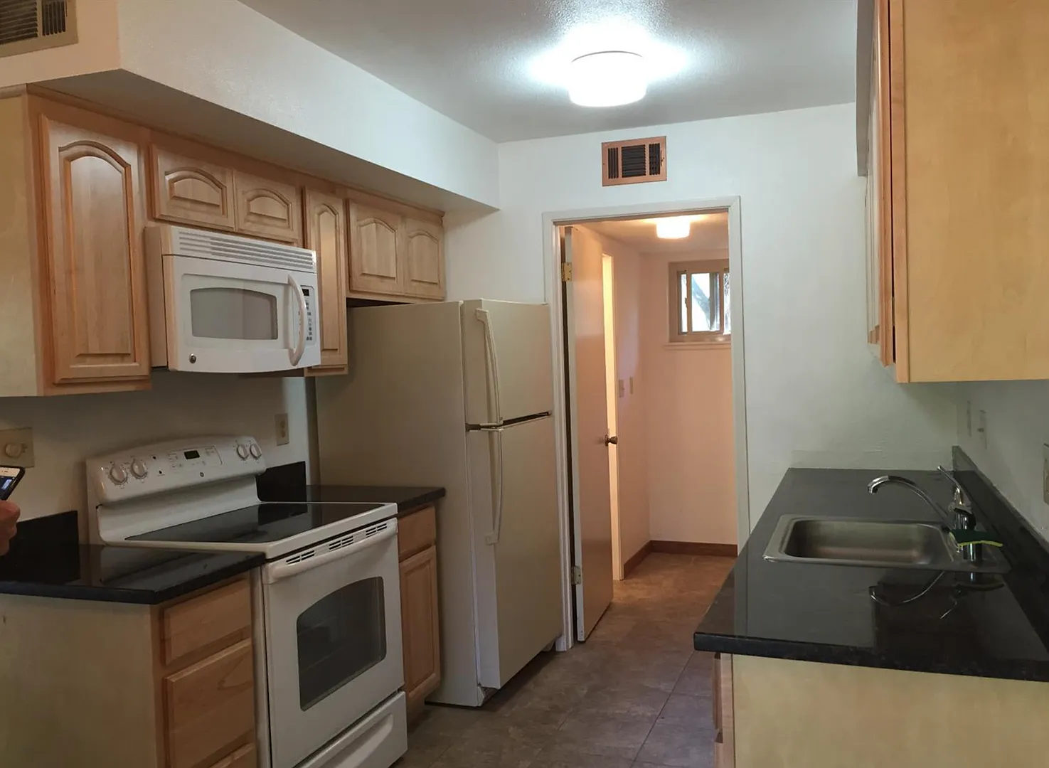 3215 Bermuda Ave APT 5 photo 1