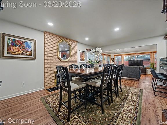 3rd image of 29661 Chelmsford Rd