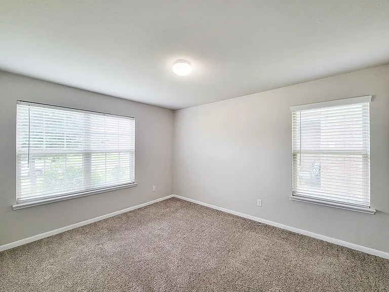 29614 Breakwater Dr — Photo 39