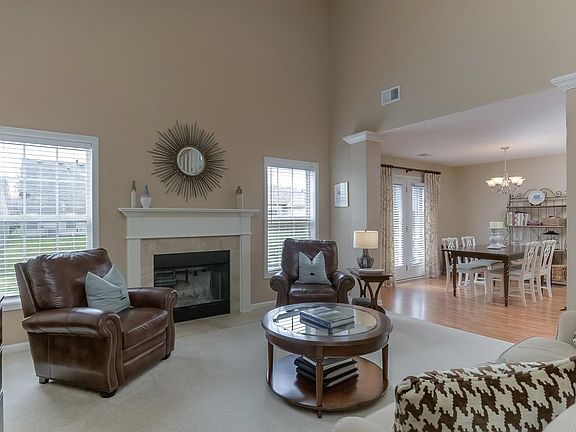 4th image of 2465 Rockaway Pl