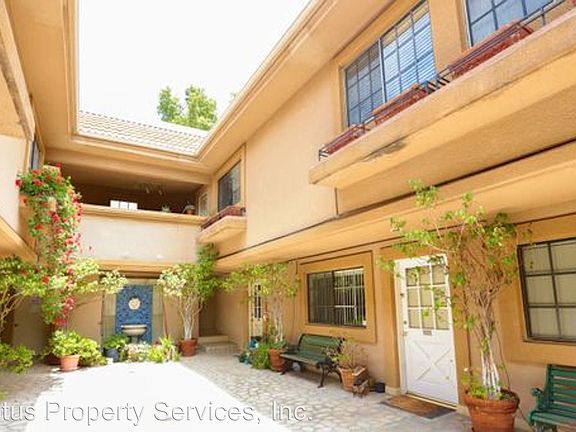 4th image of 11259 La Maida St APT 105