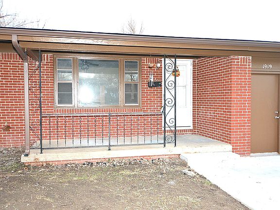 3rd image of 1919 W Rita Ave