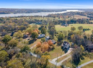 1082 Bradley Rd, Gallatin, TN 37066