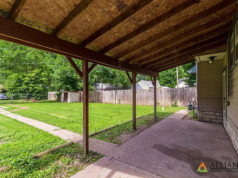 714 Thurston St — Photo 23