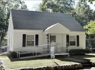 1104 Warren Pl, Kalamazoo, MI 49006