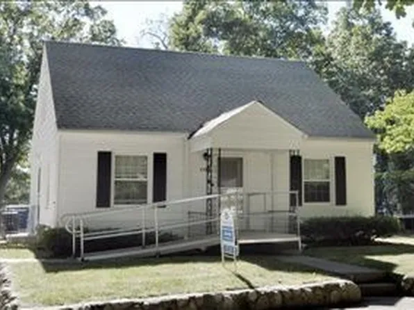 1104 Warren Pl, Kalamazoo, MI 49006