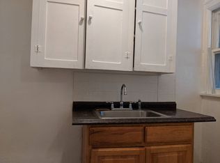 204 Independence Ave, Waterloo, IA 50703