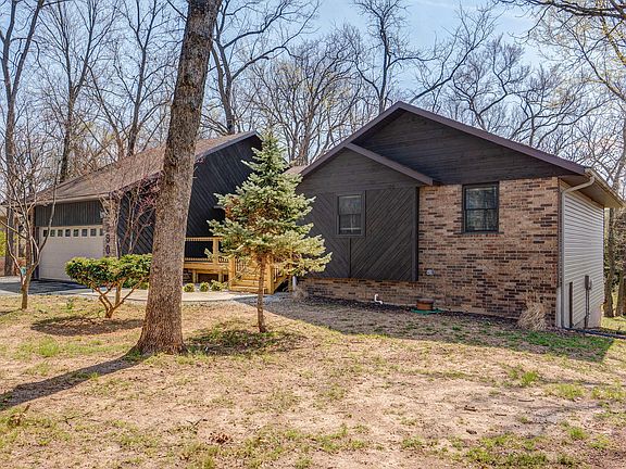 2nd image of 2800 W Oak Run