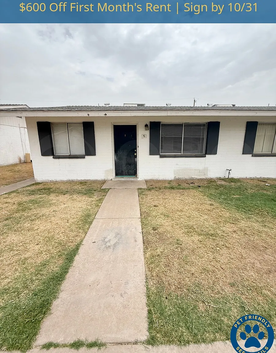 2 bed, 1.0 bath, 835 sqft, $1,099 — Photo 1