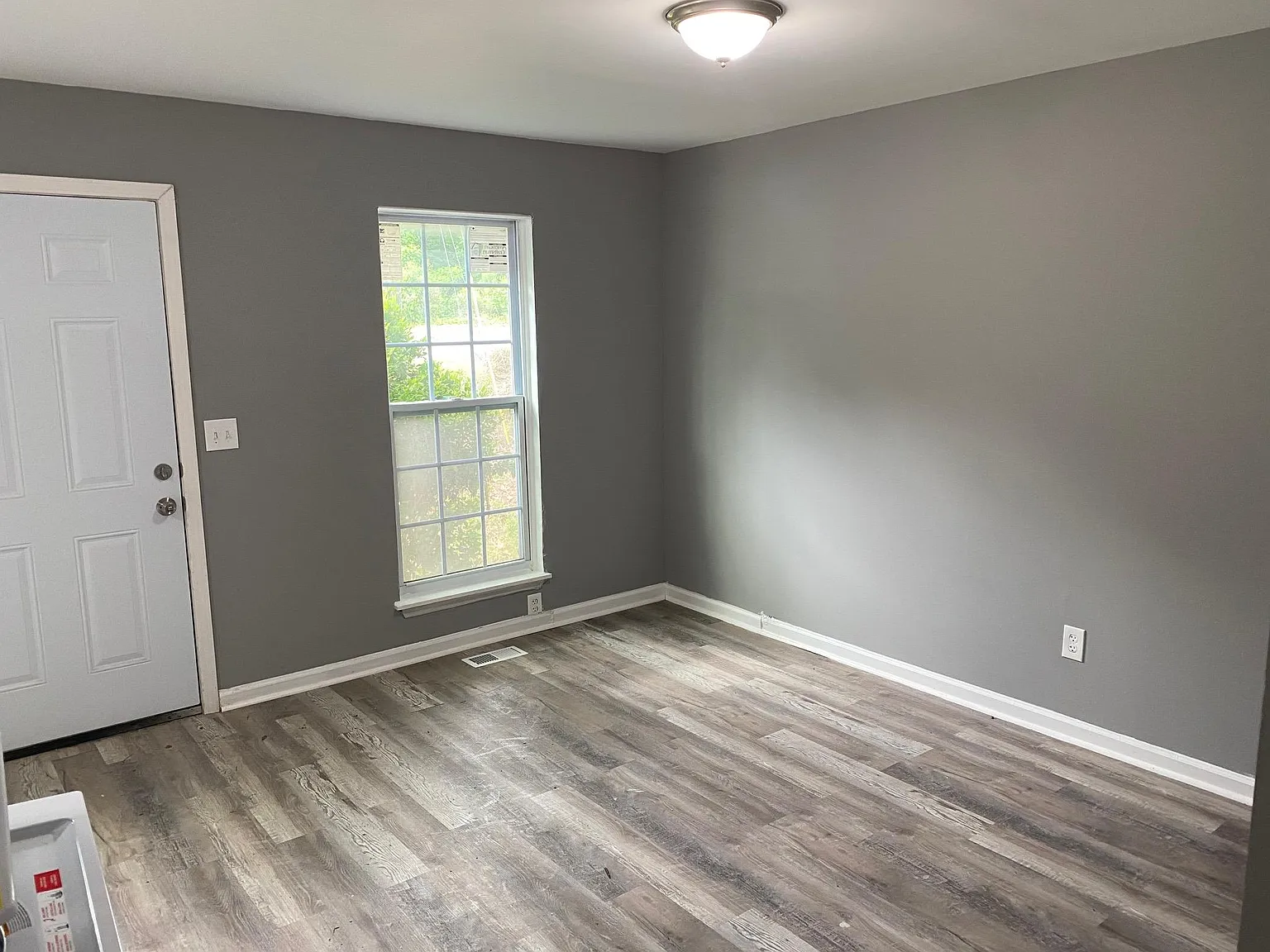 2 bed, 800 sqft, $1,275 — Photo 3