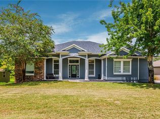 104 Lake Crescent Dr, Chuluota, FL 32766