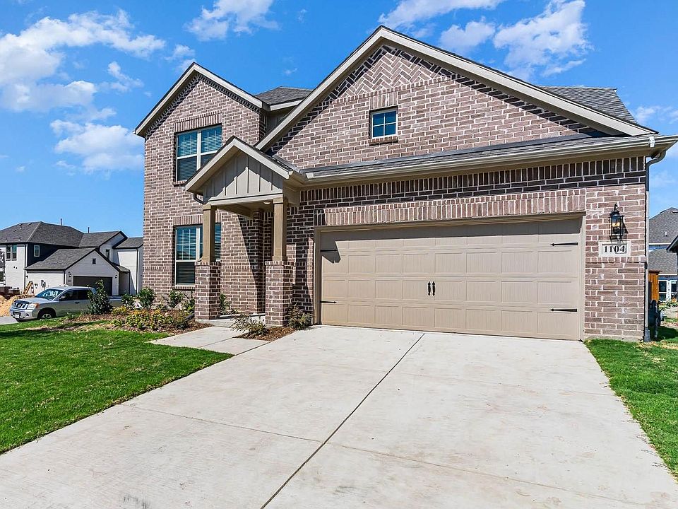 1st image of 1104 Goldfinch Dr