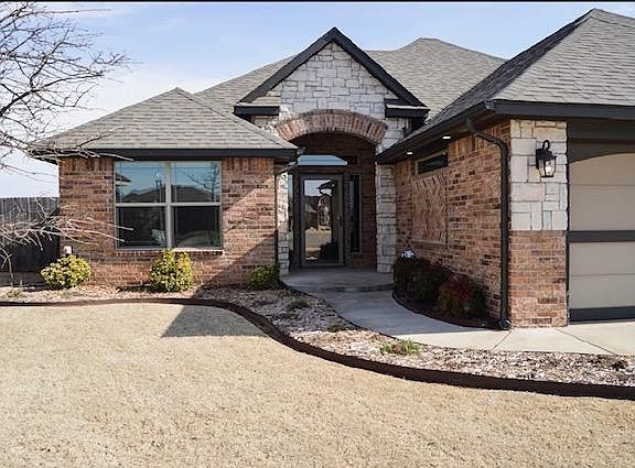 2nd image of 8300 NW 141st Cir