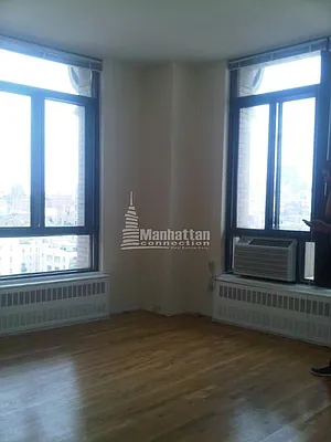 Rented by Manhattan Connection | media 16