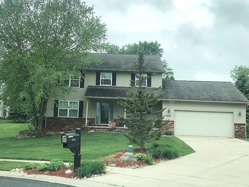 5064 Pentwater Dr photo 1