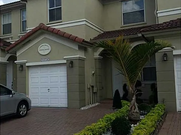 10736 NW 78th Ter, Doral, FL 33178