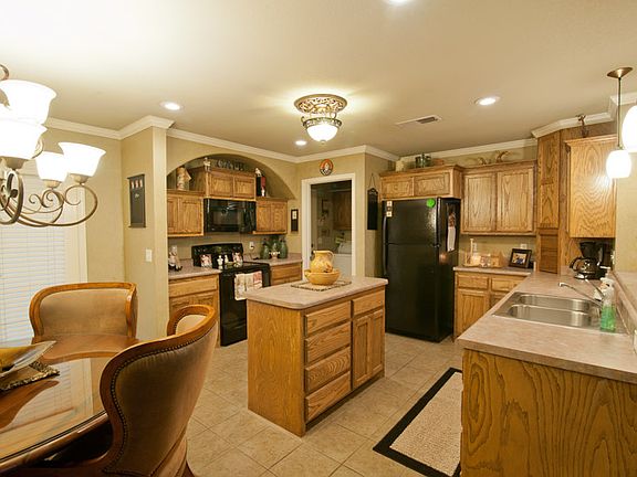 4th image of 2110 Noah Ave